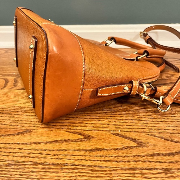 Dooney & Bourke Pebble Grain Zip Zip Satchel in caramel with crossbody - Picture 4 of 16